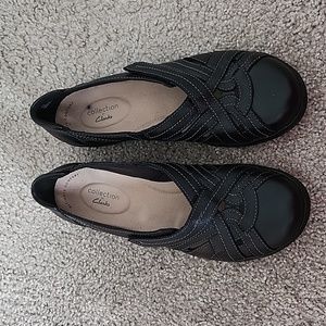 Clarks womens black flats sz 8.5
